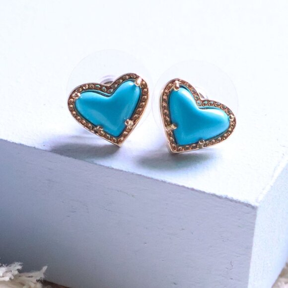 Kendra Scott Ari Heart Stud Earrings - Picture 2 of 2